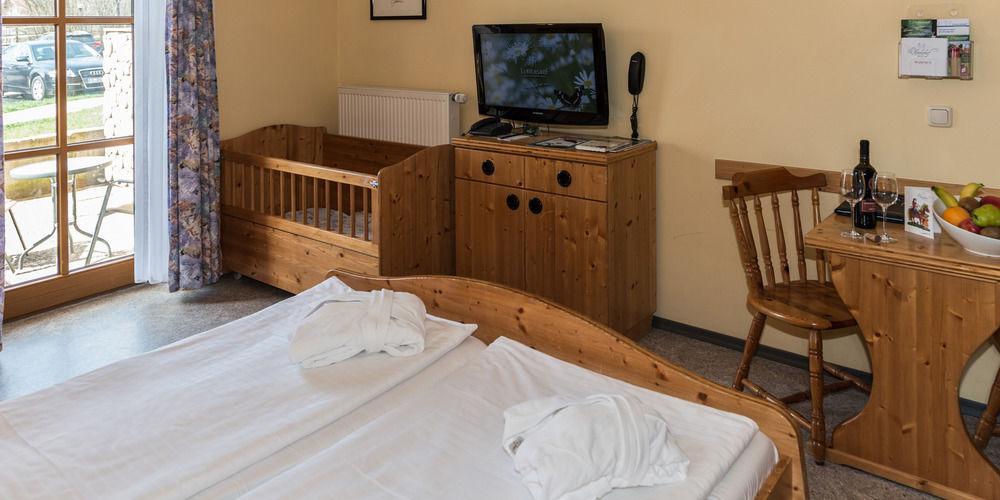Ulrichshof, Baby & Kinder Bio-Resort 림바흐 외부 사진