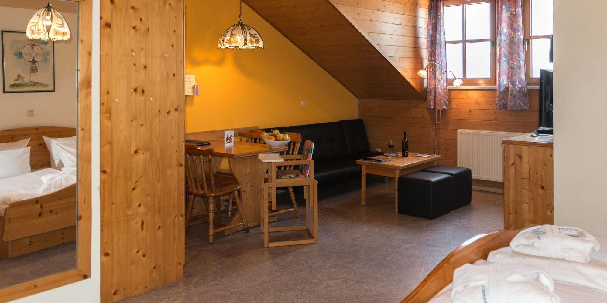 Ulrichshof, Baby & Kinder Bio-Resort 림바흐 외부 사진